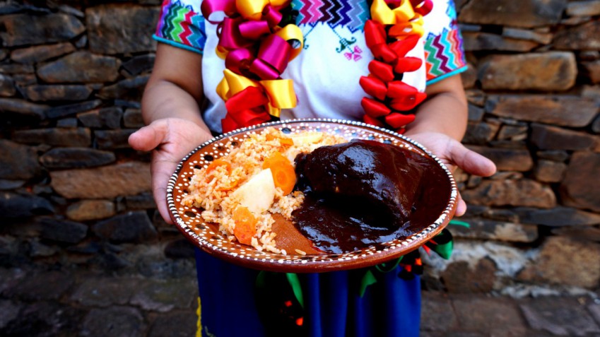 Cocineras tradicionales atraerán 18 mil visitantes a Michoacán