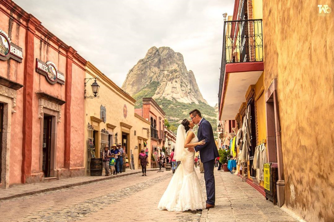 Impulsan el Turismo de Romance en Querétaro
