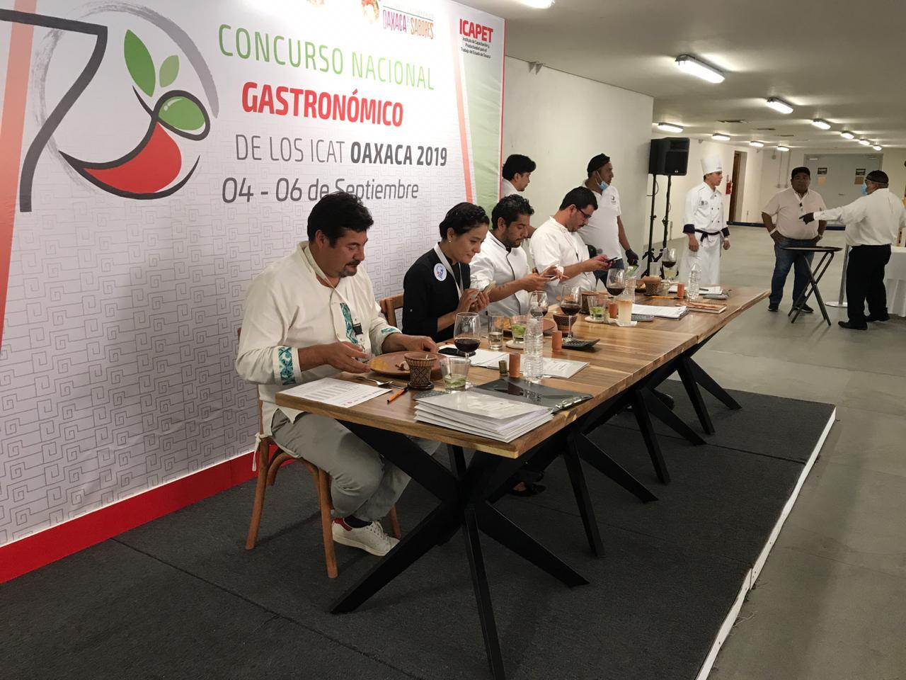 Ganan juarenses 2do lugar en concurso Nacional de Gastronomía