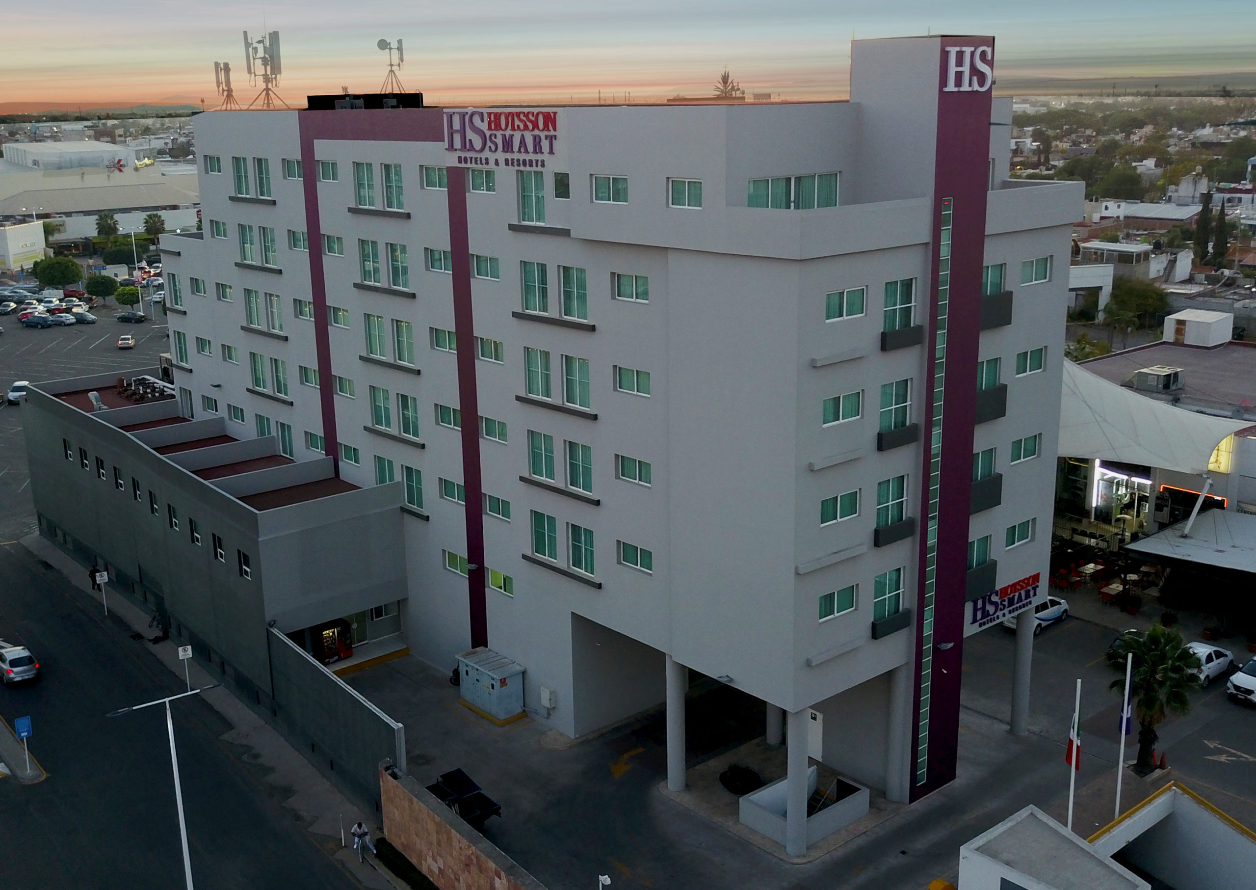 HS HOTSSON Smart León Centro Max abre sus puertas - Negocios y Convenciones