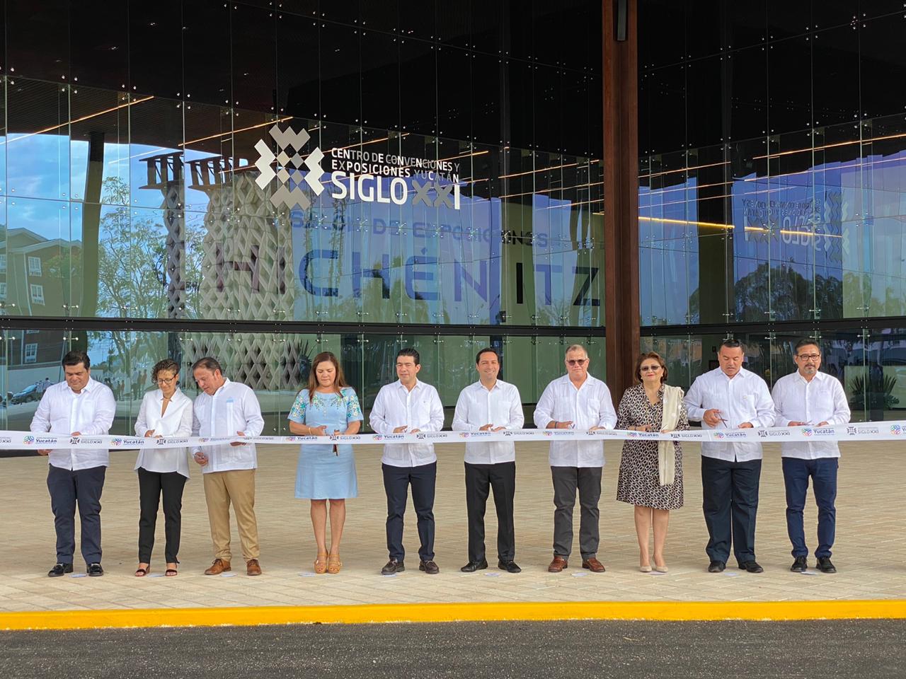 Inauguran el Centro de Convenciones Yucatán Siglo XXI