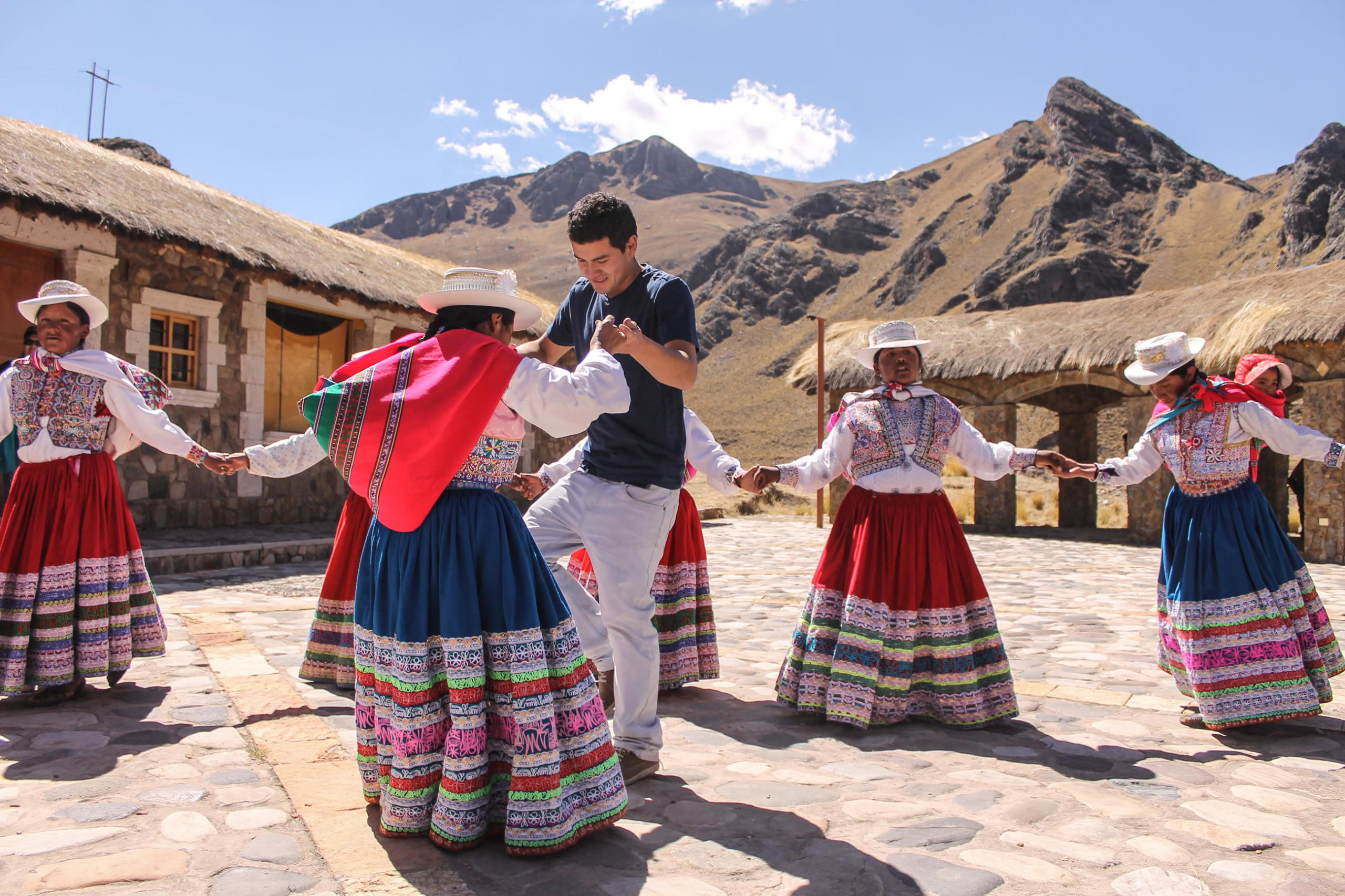 ‘Millennials’ son los que más visitan Perú