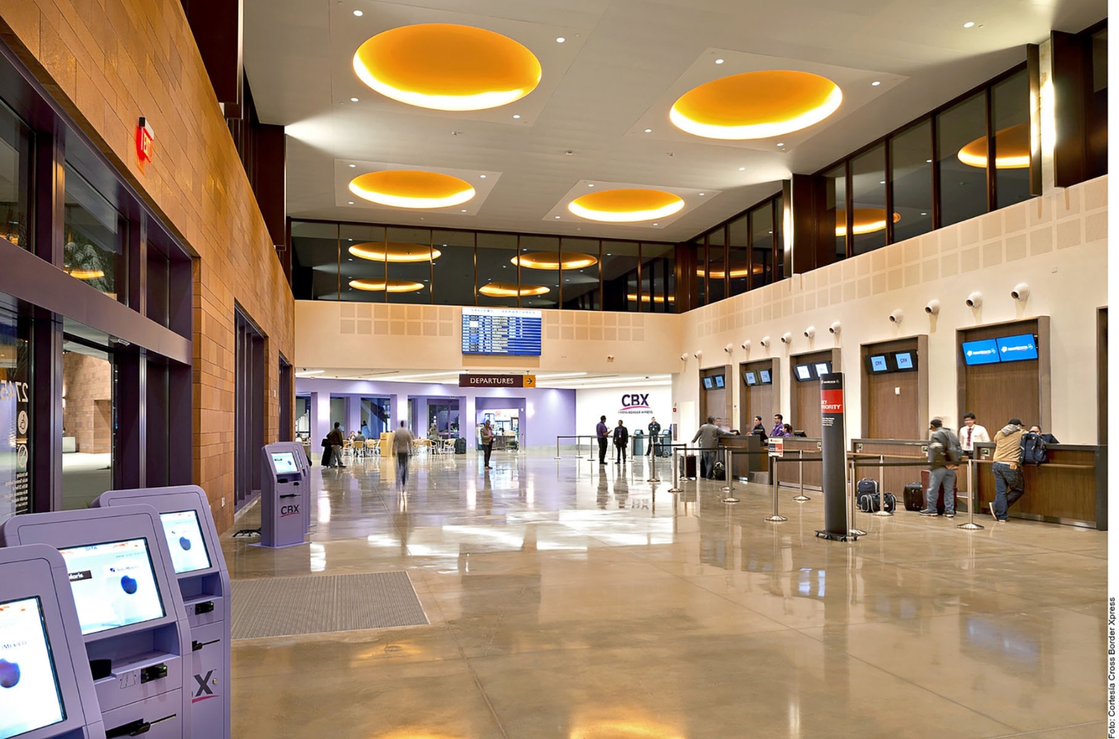 CrossBorderXpressreanudaráoperaciones6 Negocios y Convenciones