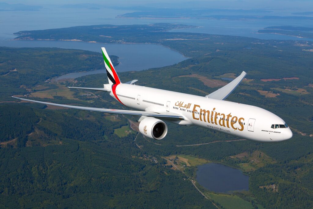 La experiencia a bordo con A380 de Emirates es lo más parecido a volar en su propio jet privado. 

