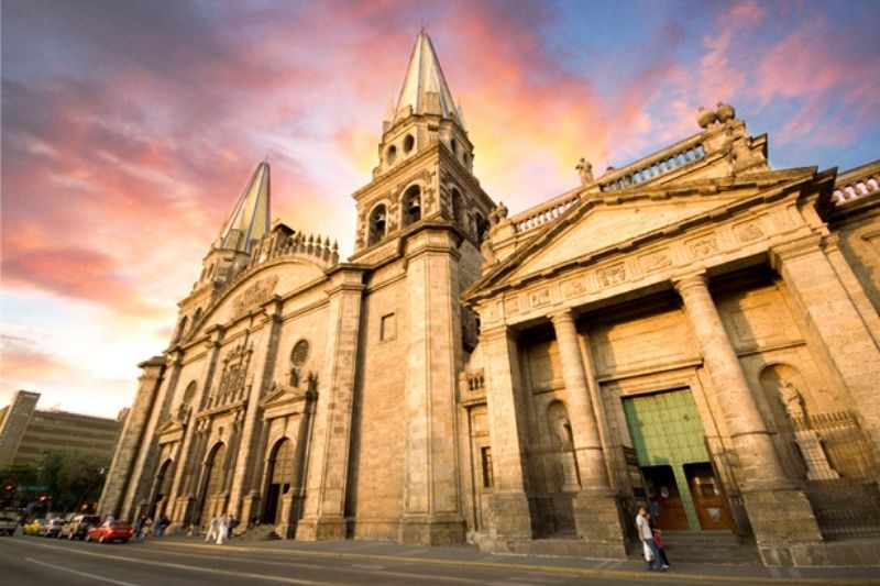 Jalisco promueve oferta turística en Anato