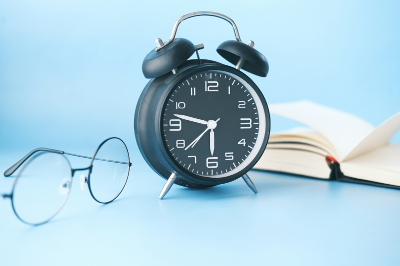 El “Efecto 20 Minutos”: Por qué la Neurociencia condena los Monólogos en los Congresos